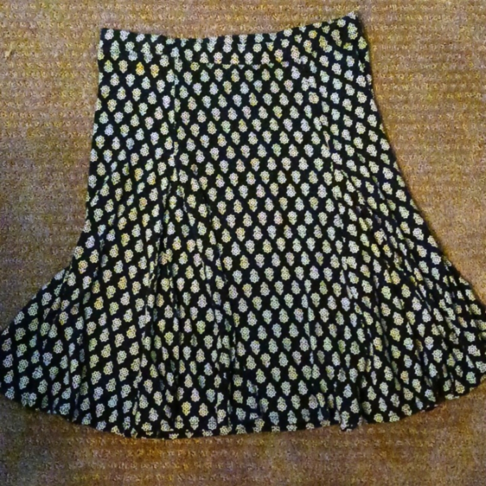 Max Studio Skirt - S